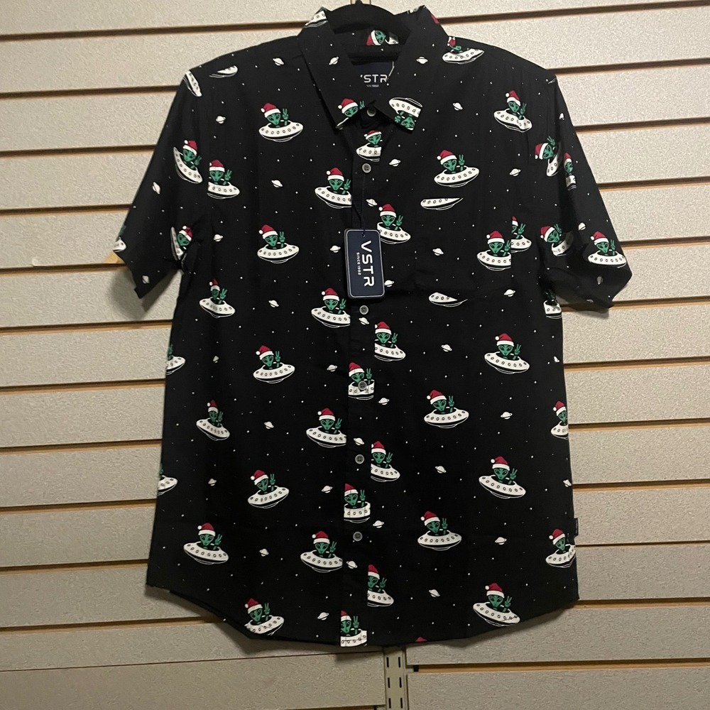 NWTS VSTR Mens Short Sleeve Button Up Shirt Alien UFO‎ Christmas Print Black L